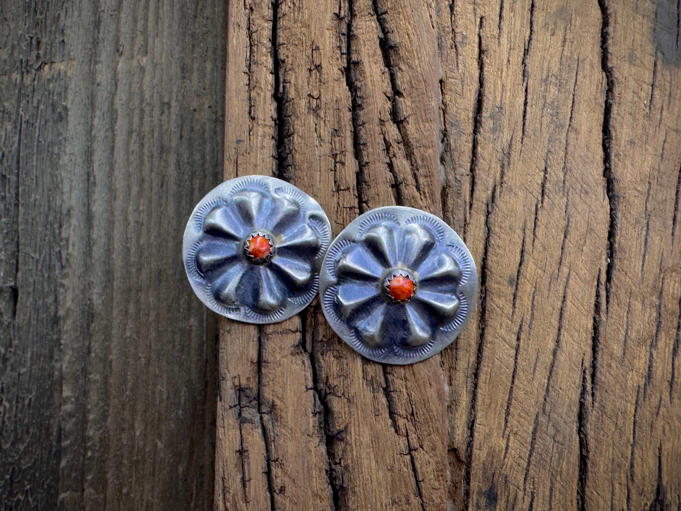 Sterling Silver Circle Orange Spiny Oyster Earrings