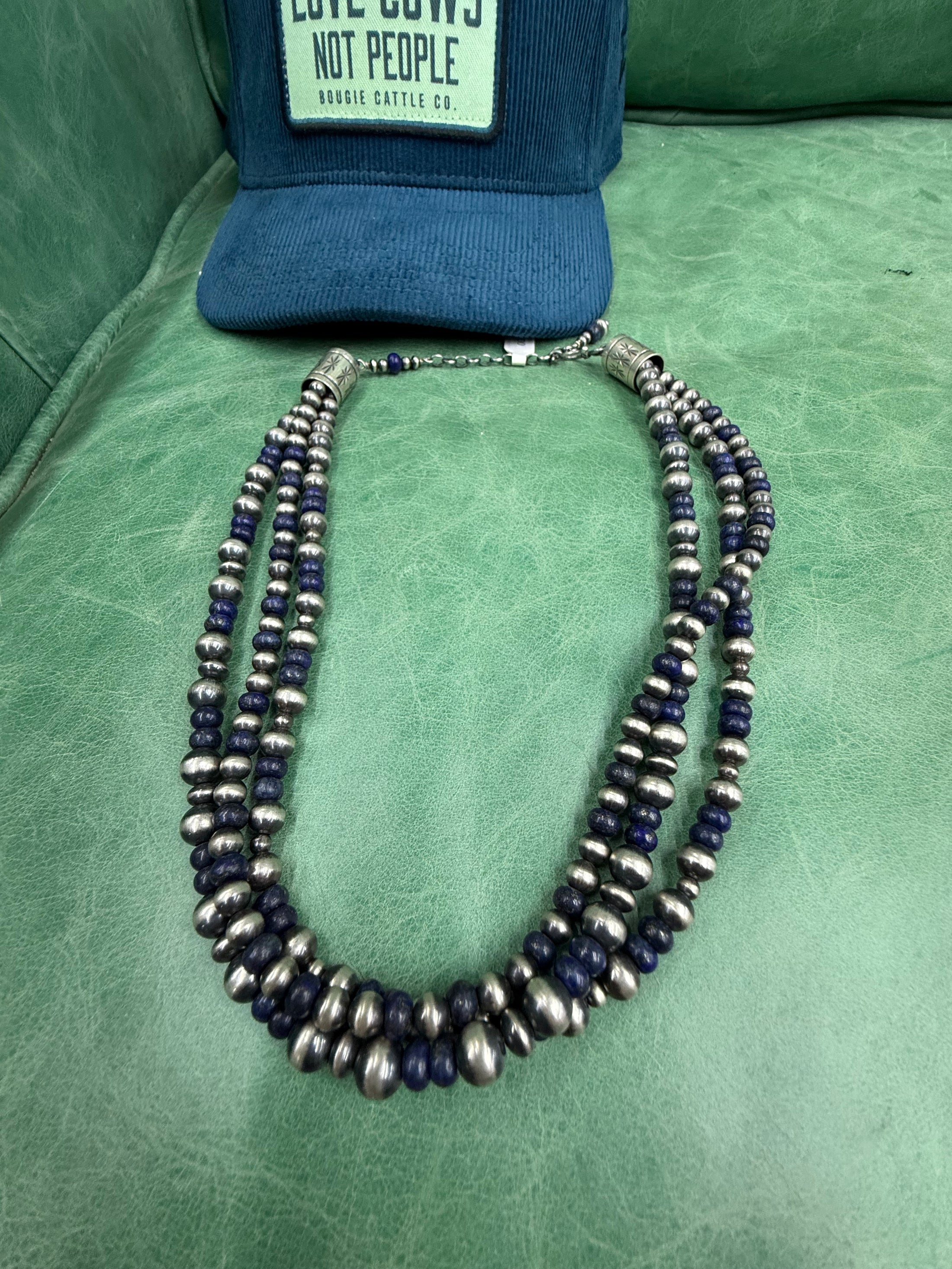 Gorgeous Native American Blue Lupis and Navajo Pearl Necklace 18“ with a 3 inch extender